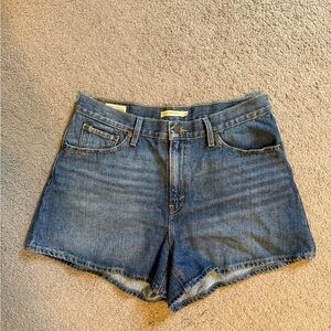 Levi's 80’s Mom Shorts